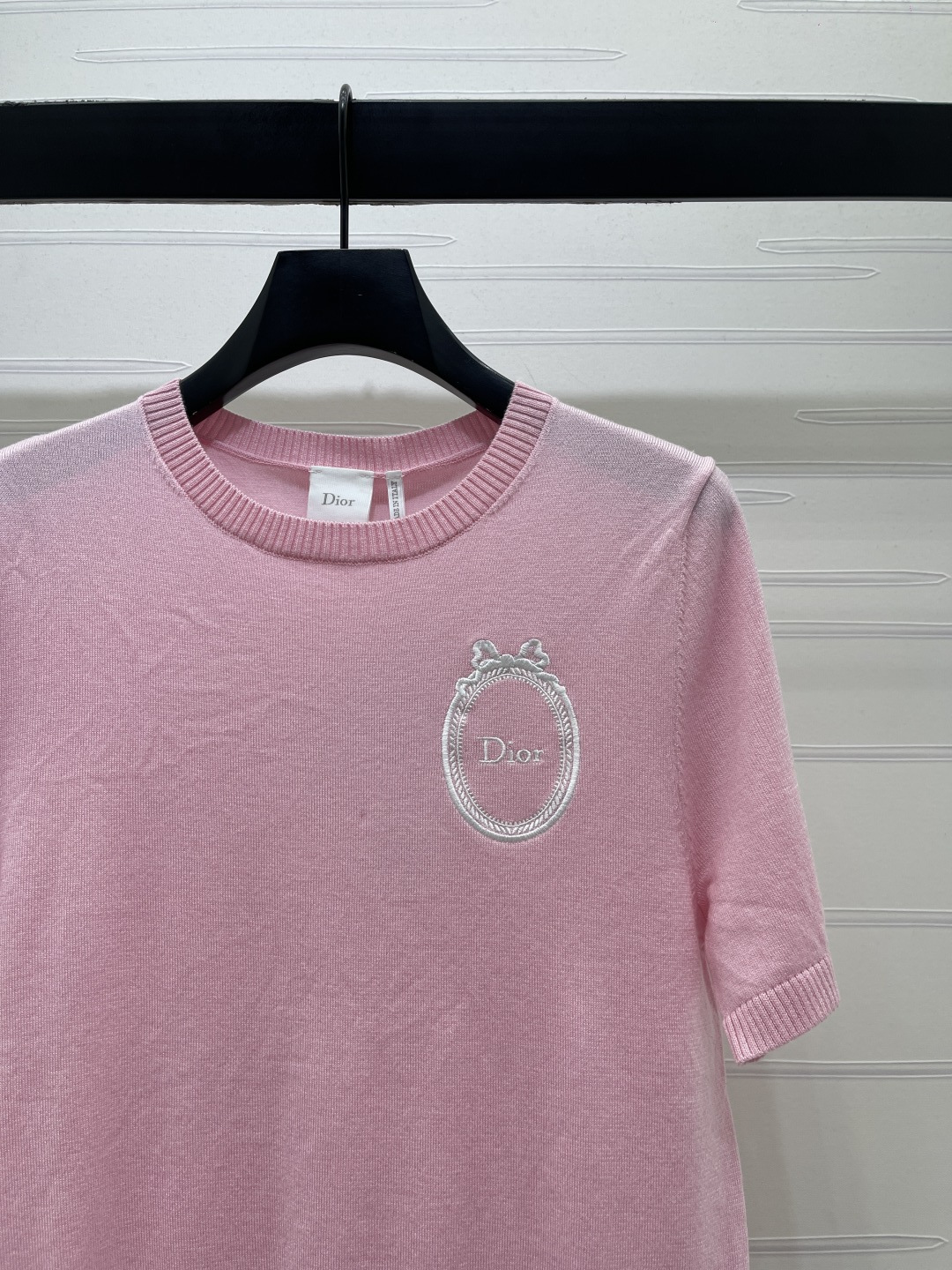 Women's short sleeves